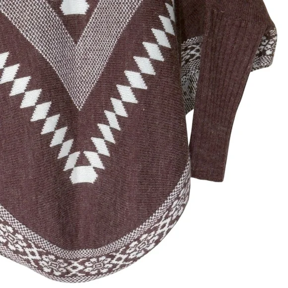 Trendsetter Geometric Knit Poncho Maroon White Boho Cozy Winter Small Medium - Picture 6 of 12